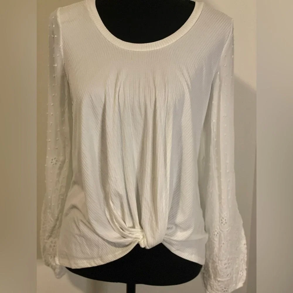 Francescas White Ribbed Twist Front Top Eyelet Lace Long‎ Sleeve Scoop Neck NEW